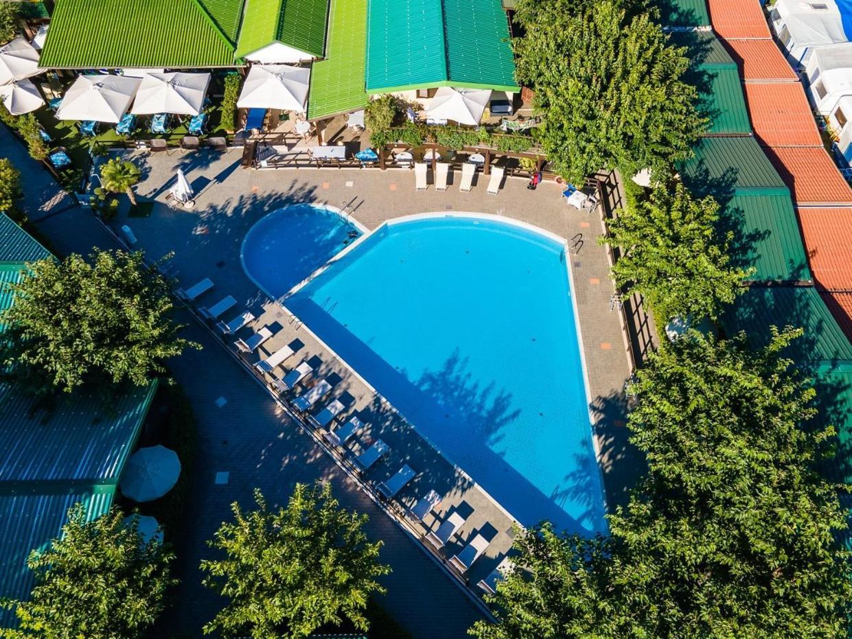 Heliopolis Camping & Village Pineto Buitenkant foto