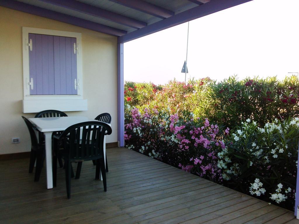 Heliopolis Camping & Village Pineto Kamer foto